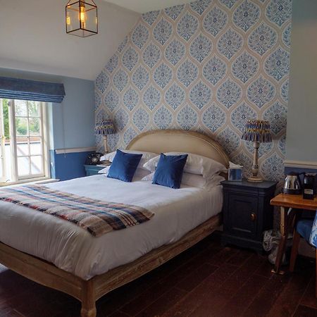 Hinds Head Otel Aldermaston Dış mekan fotoğraf