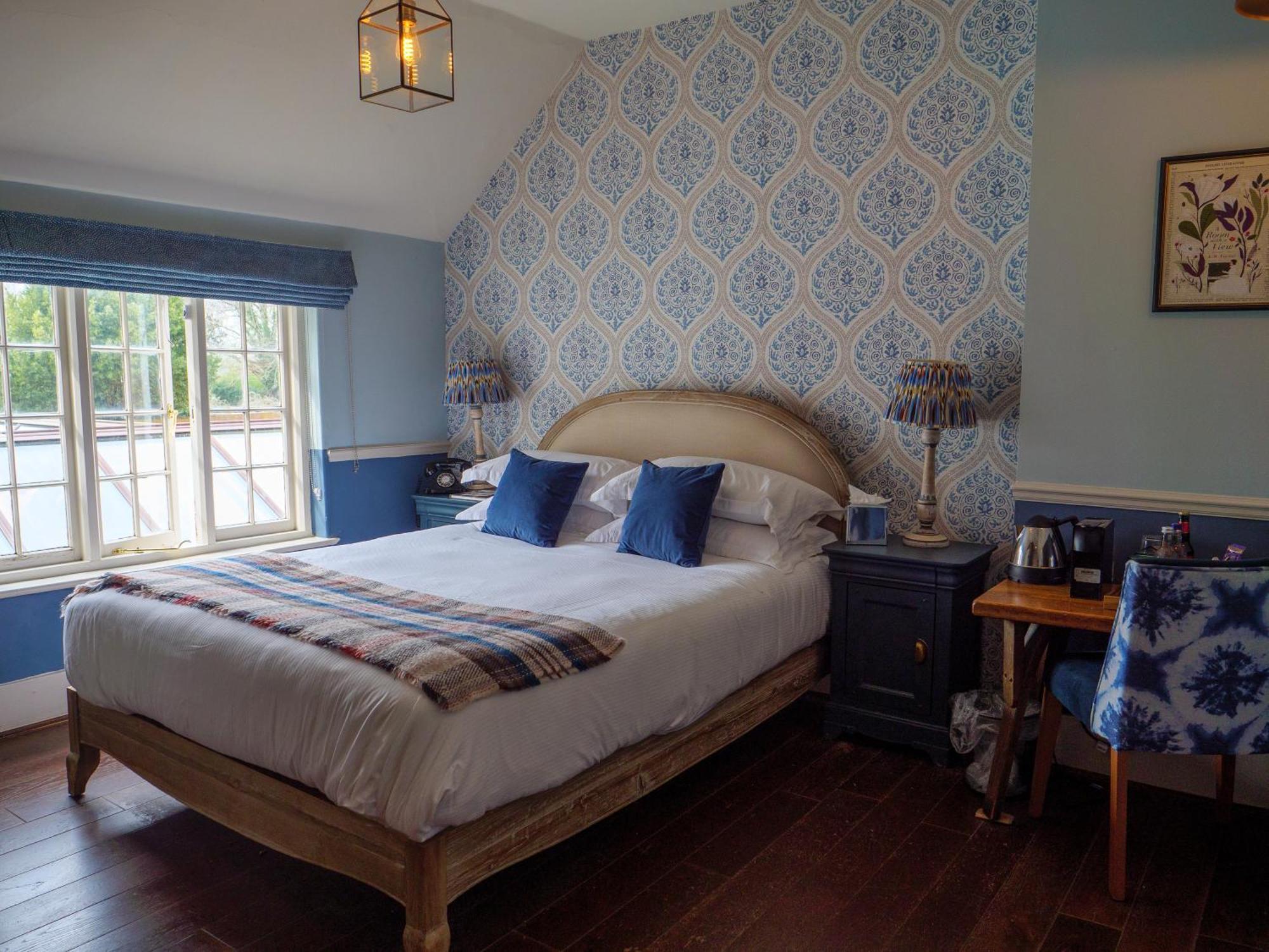 Hinds Head Otel Aldermaston Dış mekan fotoğraf