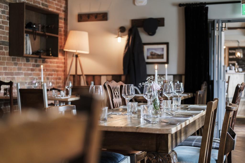Hinds Head Otel Aldermaston Dış mekan fotoğraf