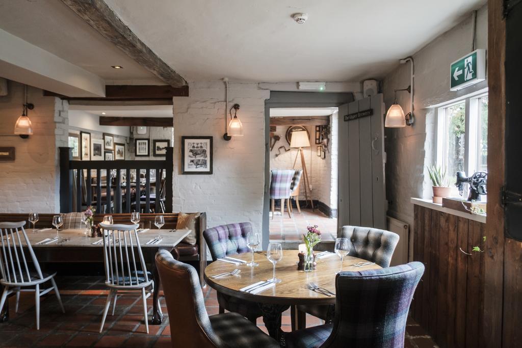 Hinds Head Otel Aldermaston Dış mekan fotoğraf
