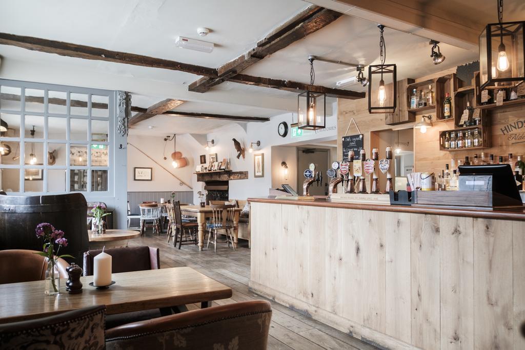 Hinds Head Otel Aldermaston Dış mekan fotoğraf