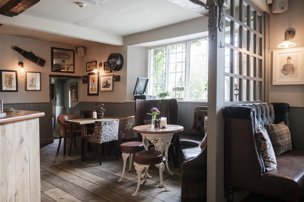 Hinds Head Otel Aldermaston Dış mekan fotoğraf