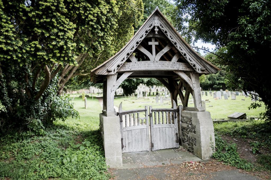 Hinds Head Otel Aldermaston Dış mekan fotoğraf
