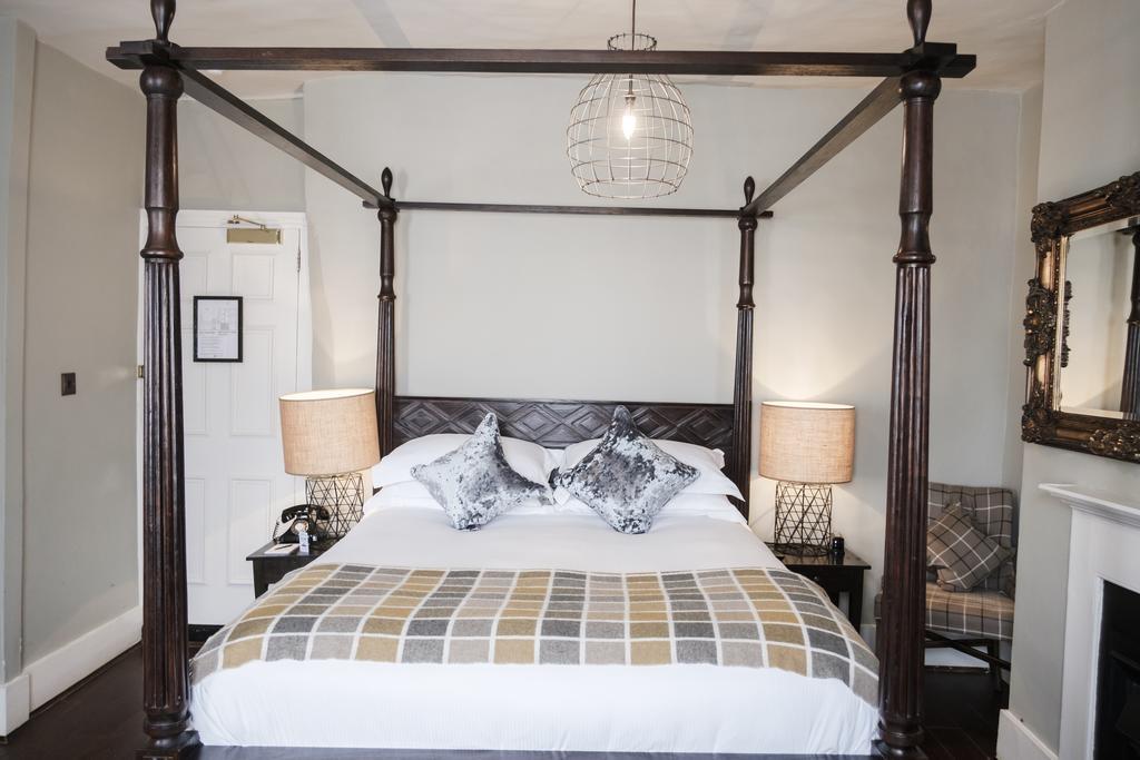 Hinds Head Otel Aldermaston Dış mekan fotoğraf