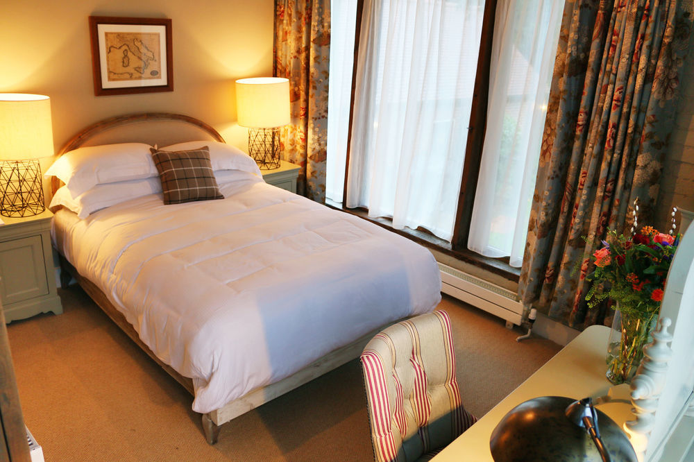 Hinds Head Otel Aldermaston Dış mekan fotoğraf